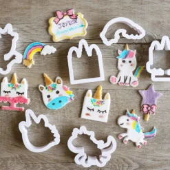 Découpoirs licorne assortis (x 8)-Cerf Dellier New