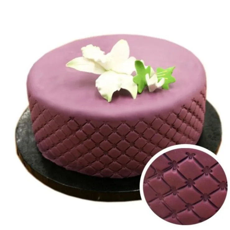 Empreinte effet matelassé broderie-Cerf Dellier Online